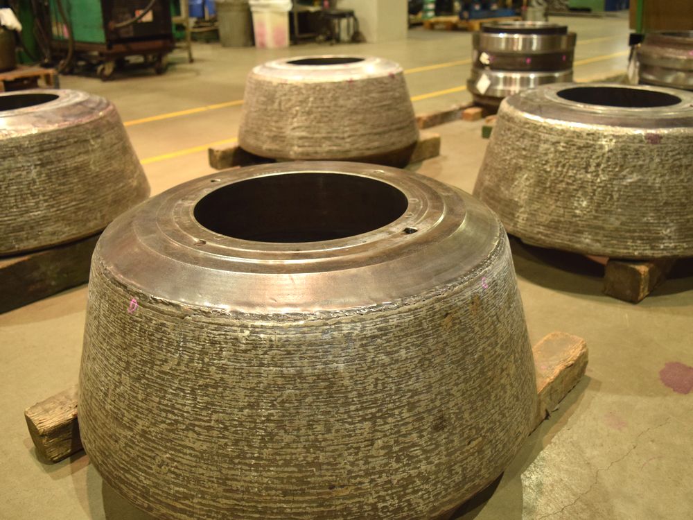 竪型ミルローラの肉盛溶接