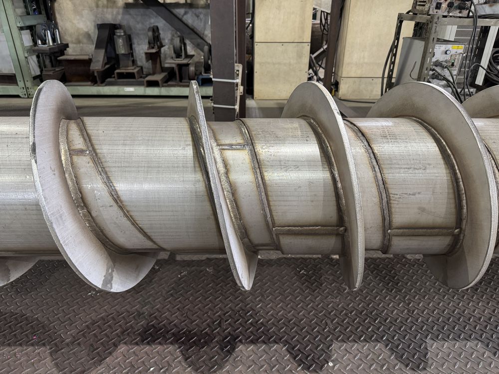 スクリュライニング取り付け施工