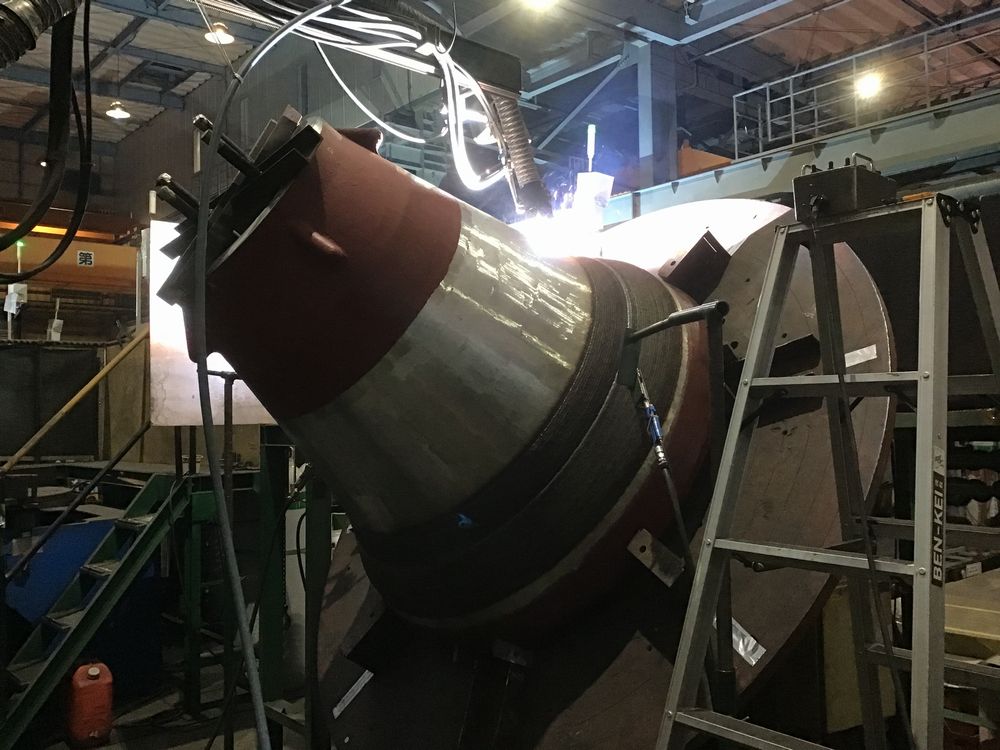 ジャイレトリークラッシャー
マントルの肉盛溶接